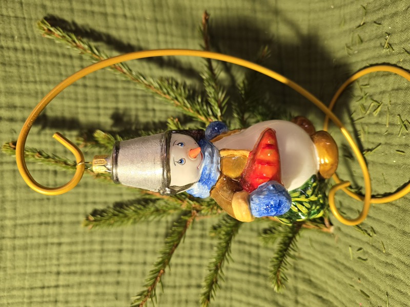 снеговик в ведре