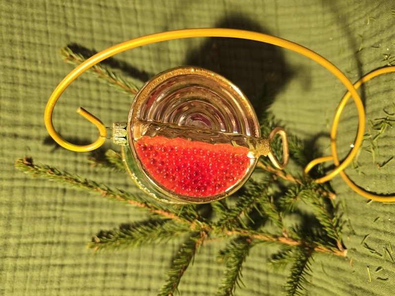 банка красной икры