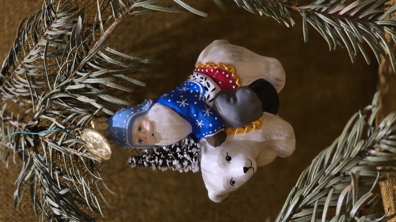 санта на белом медведе